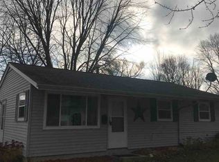 1026 Lakeview Dr, Rochelle, IL 61068