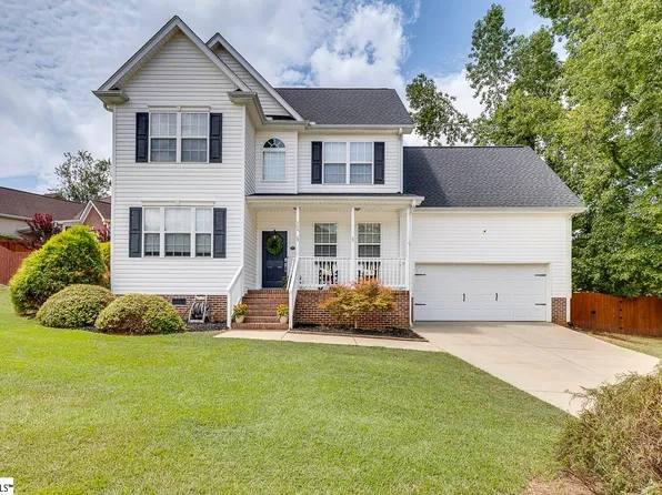 304 Schooner Ct, Simpsonville, SC 29680