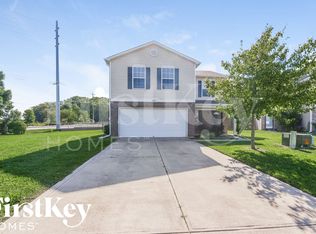 1820 Feather Reed Ln, Greenwood, IN 46143