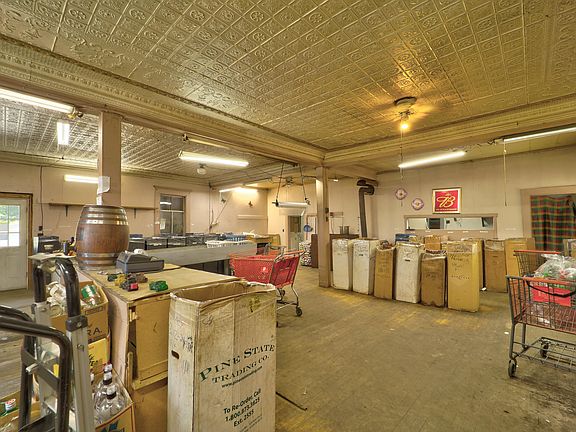 5th image of 143 N Sedgwick Road