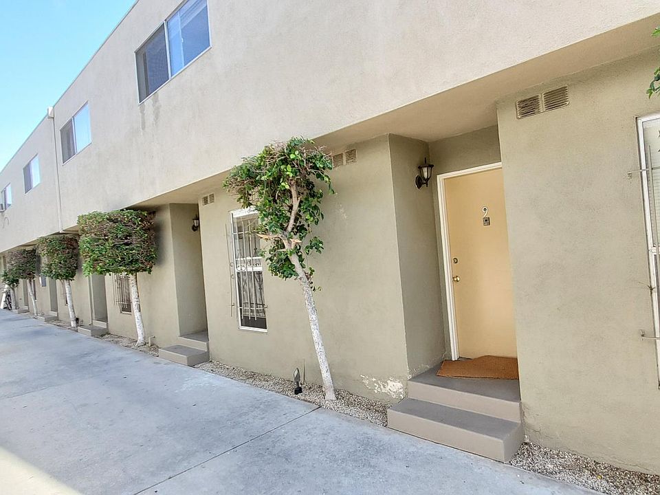 1st image of 3753 Clarington Ave #10