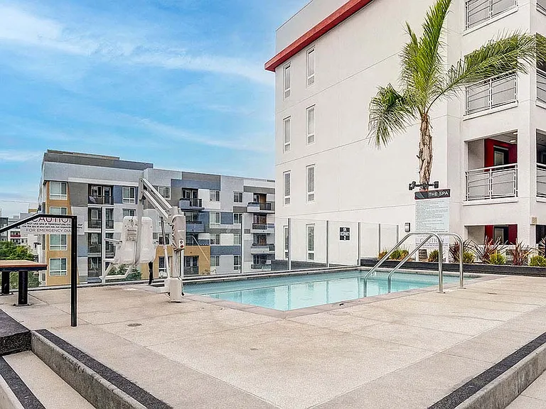Griffis Platinum Triangle rooftop deck with outdoor all-season spa.