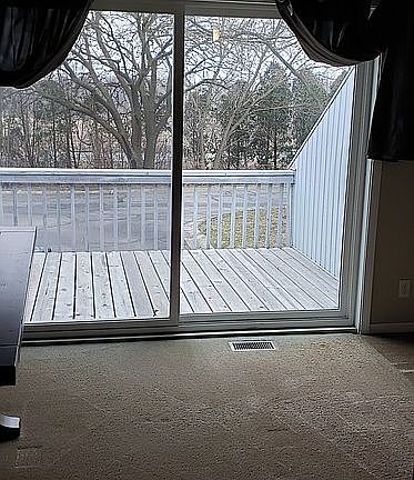 Dining room to deck 1
