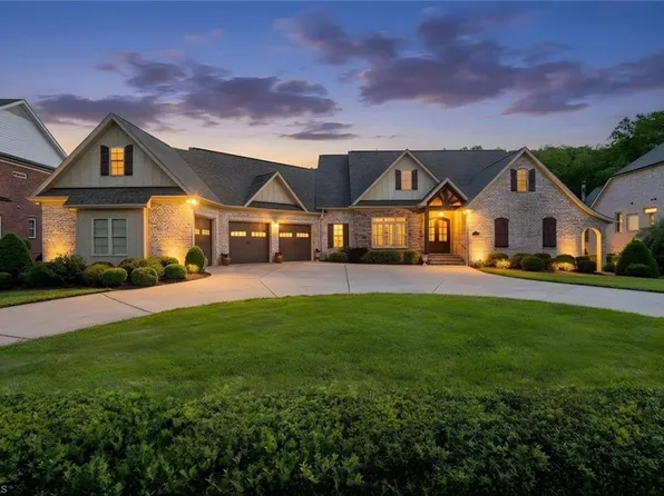 808 Brookberry Farm Cir, Winston Salem, NC 27106