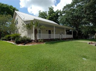 118 N Harris St, Bellville, TX 77418