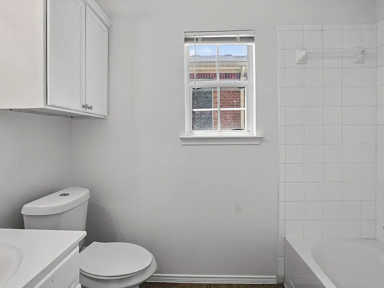 1665 Princess Ln — Photo 15