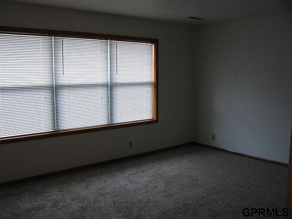 5th image of 610 S 18th St APT 4