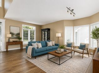5459 Coachlight Dr, West Des Moines, IA 50266