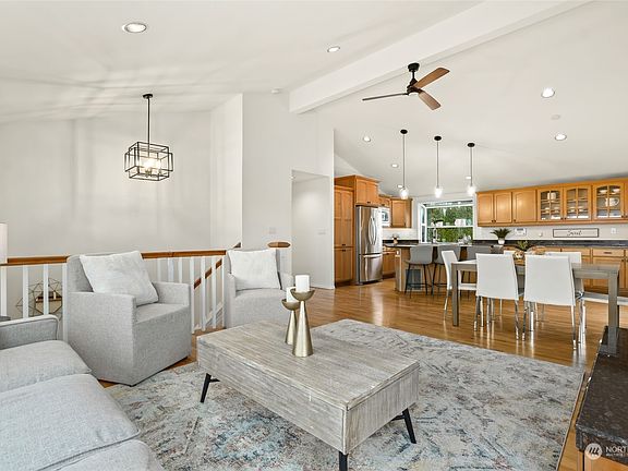 5th image of 121 15th Avenue
