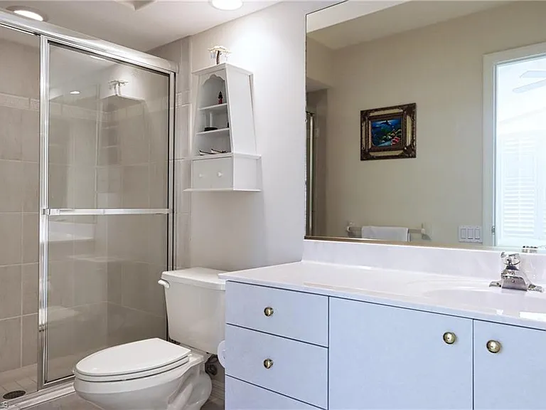 5901 Ashford Ln — Photo 16