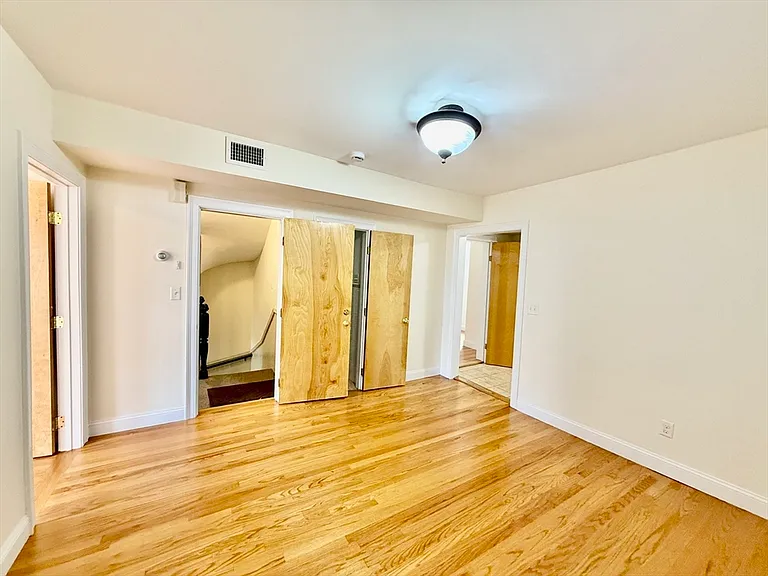 724 Cambridge St #2 — Photo 6