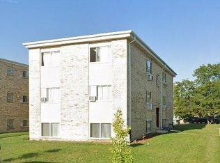 8810 N Root St APT 6, Niles, IL 60714
