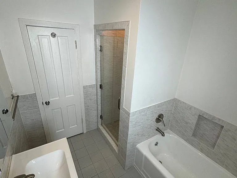 354 S Reeves Dr #B — Photo 14