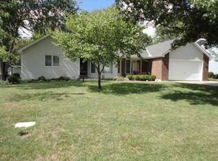 2709 Lawrence Ave, Lawrence, KS 66047