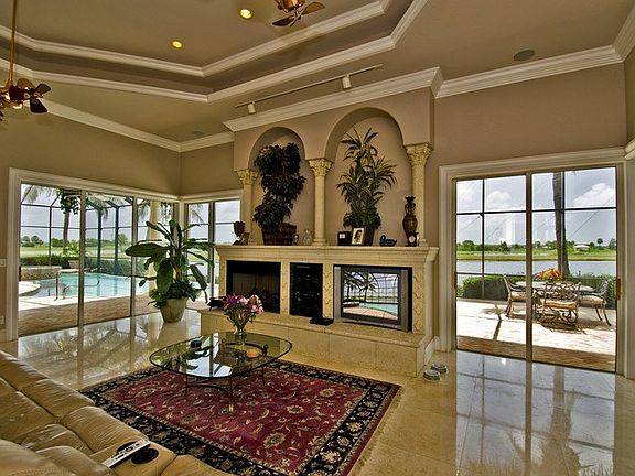 3rd image of 18012 Royal Hammock Blvd