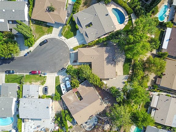3rd image of 23735 Gerrad Way