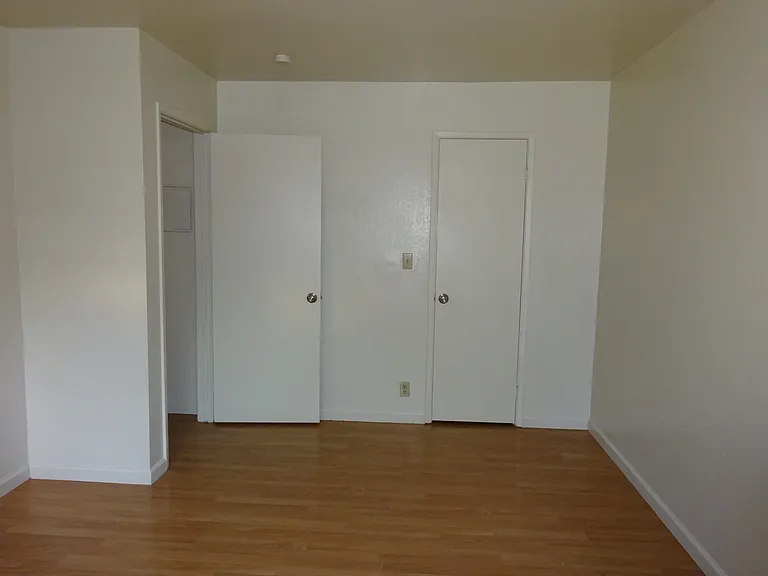 1600 Broadway St #4 — Photo 7