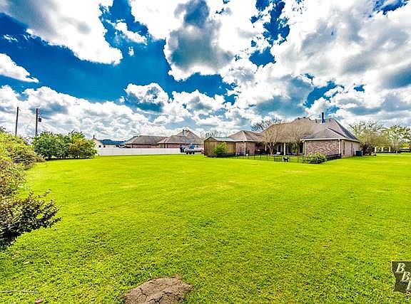 4th image of 125 Houmas Dr