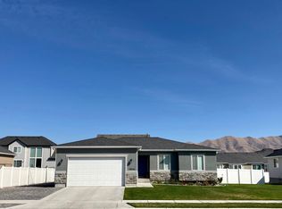 4826 N Goosefoot Dr, Eagle Mountain, UT 84005