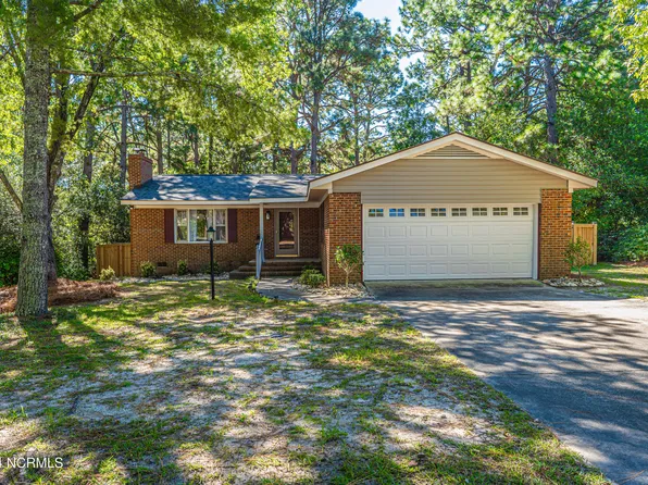 111 Sherwood Drive, Aberdeen, NC 28315