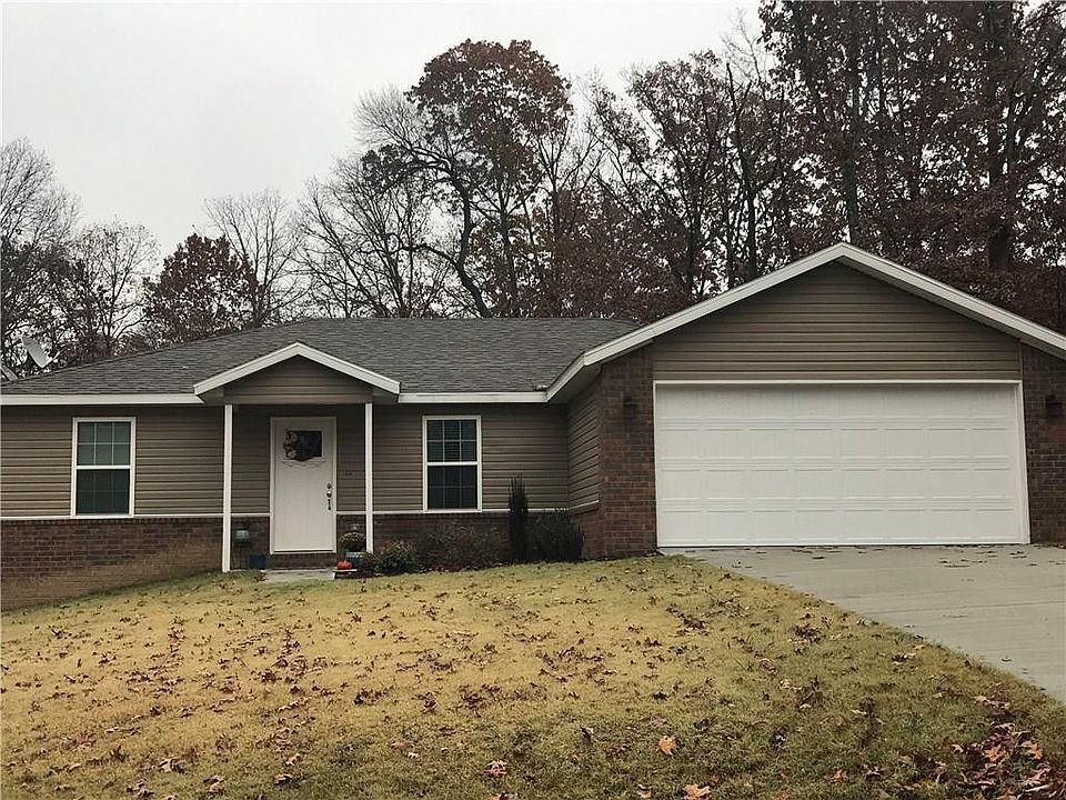 1st image of 20 Donington Ln