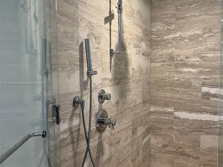 2900 NE 7th Ave #3404 — Photo 17
