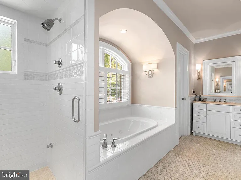 4400 Elm St — Photo 24
