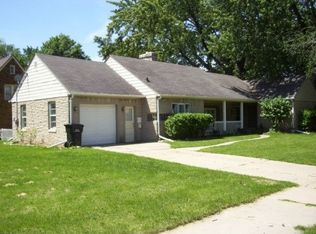 1305 W Oakcrest Dr, Appleton, WI 54914