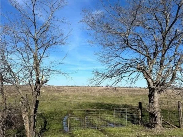 2472 County Road 115, Rogers, TX 76569