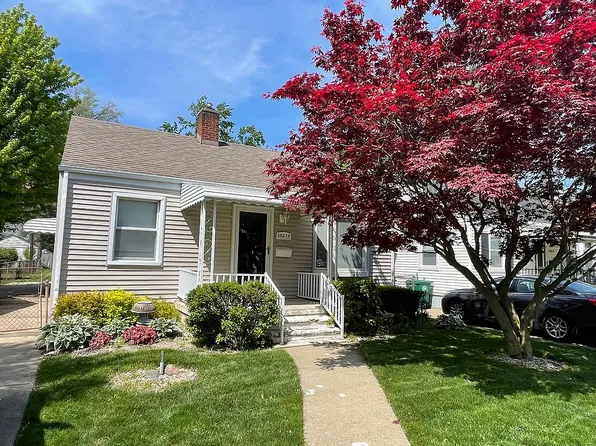 28638 Barton St, Garden City, MI 48135