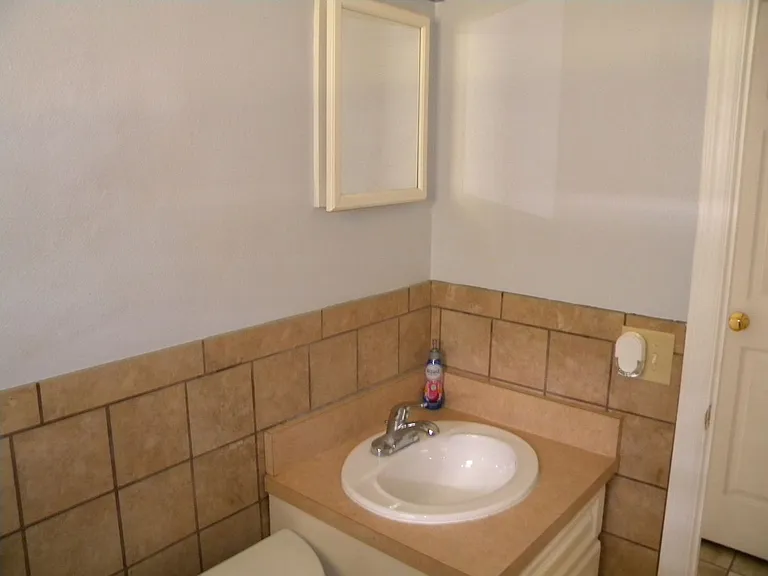 1031 Royal Palm Ave #3 — Photo 11