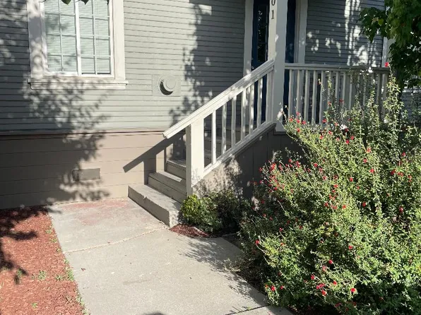 5601 Genoa St, Oakland, CA 94608