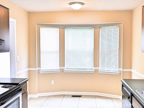 3rd image of 2504 Vera Cruz Dr