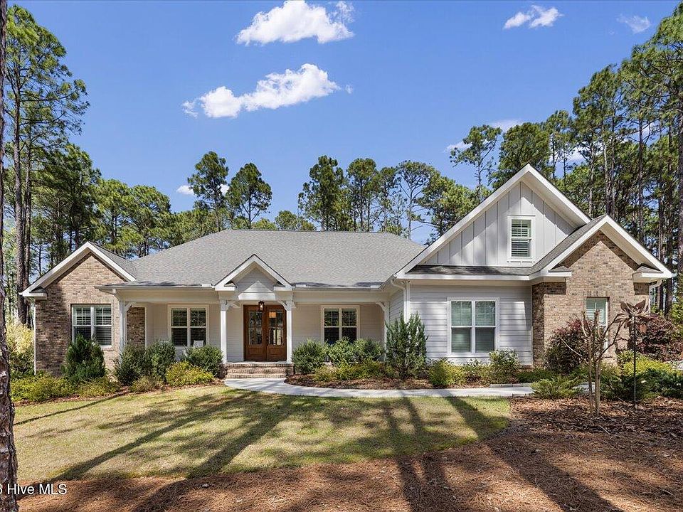 1st image of 79 Stoneykirk Drive