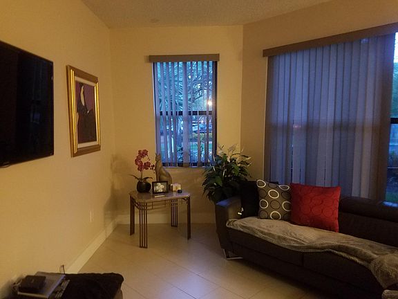 2nd image of 15501 Miami Lakeway N