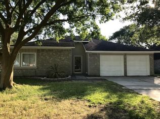 201 Windward Ct, League City, TX 77573