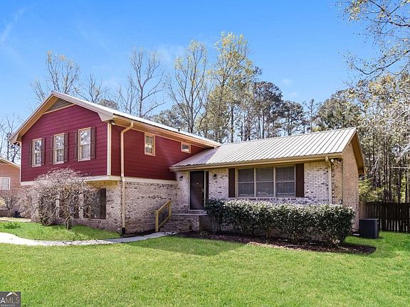 3rd image of 2069 Christian Cir SE