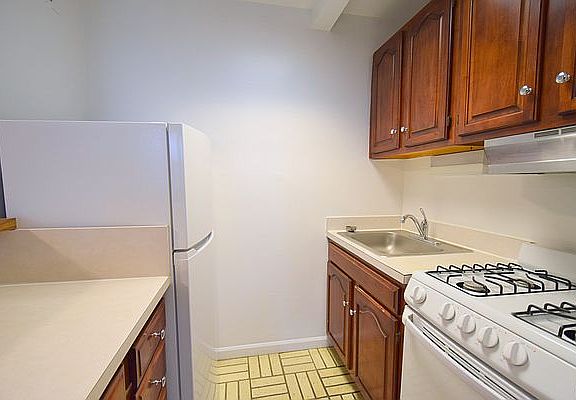 3rd image of 530 E 89th St APT 1C