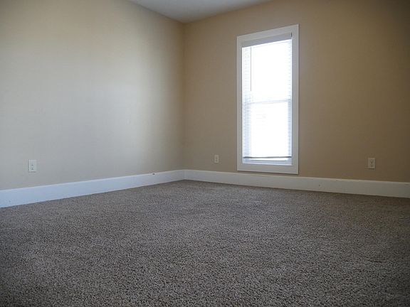 3rd image of 221 Harrison St