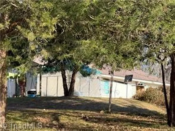 2459 Cedar Falls Rd, Franklinville, NC 27248
