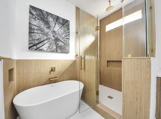 1216 E 34th St #A, Houston, TX 77022