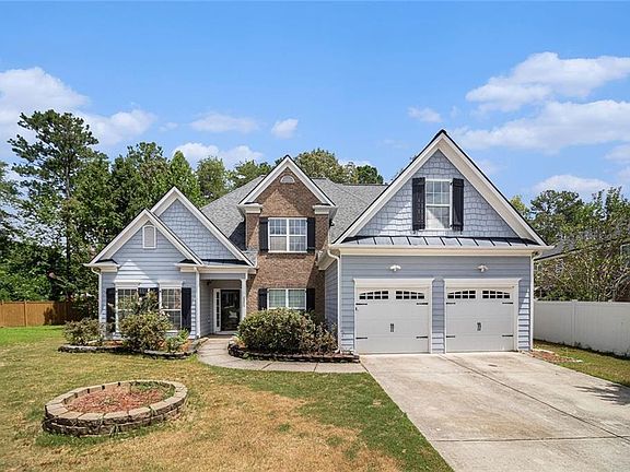 3rd image of 2000 Creek Pointe Way