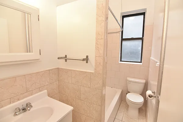 Rented by Bohemia Realty Group | media 6