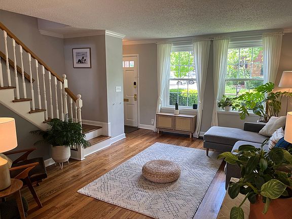 3rd image of 2861 S Abingdon St
