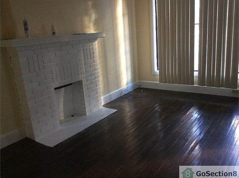 2nd image of 439 Birmingham St