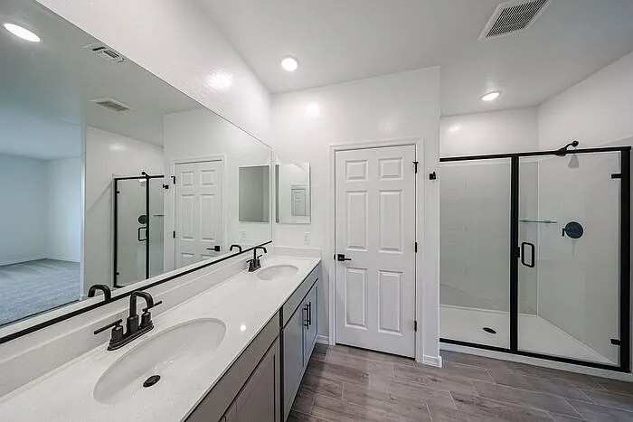 5633 W McNeil St — Photo 28