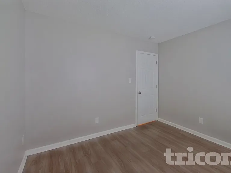 1816 Oakdale Green Dr — Photo 13