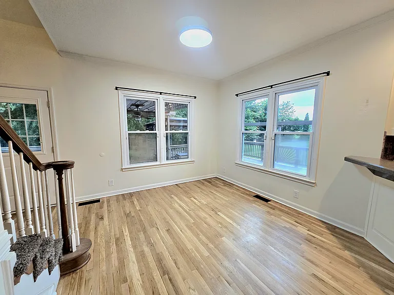735 Courtland Ave — Photo 18