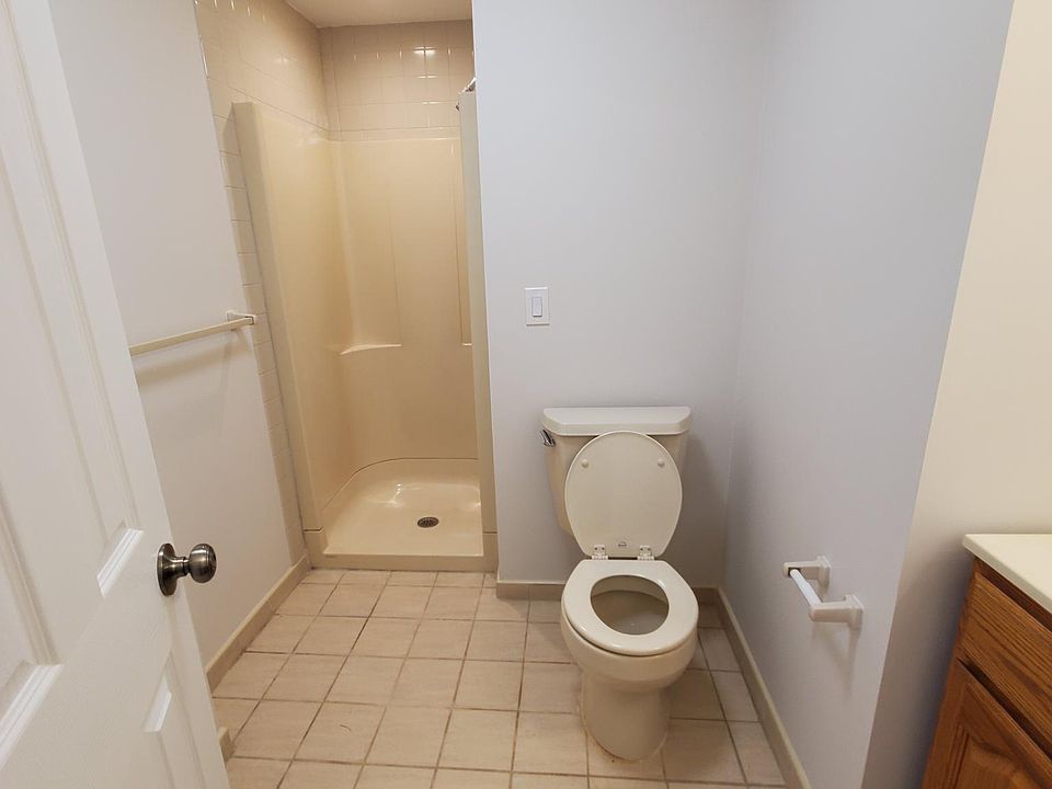 2nd image of 216 Glen Ave #1A