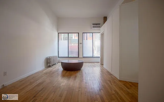 Rented by Metropolitan Property Group | media 8